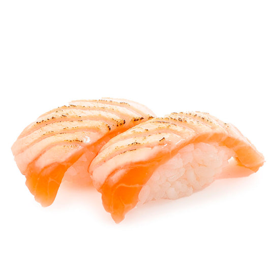 Nigiri de salmon flameado